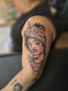 Estudio De Tatuajes Akata Tattoo