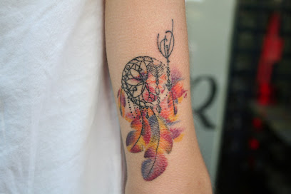Itai Tattoo & Piercing