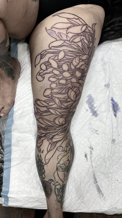 Kalighat Studio | Tattoo & Piercing Sevilla