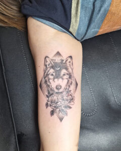 Kike Tattoo & Piercing Studio