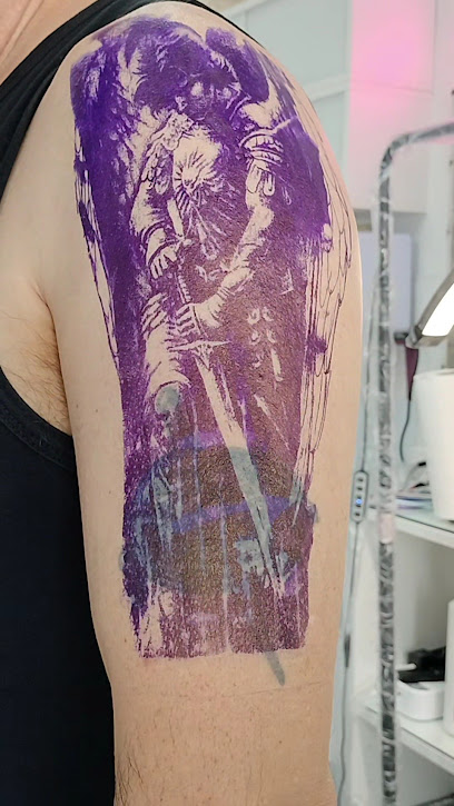Ladyline Tattoo