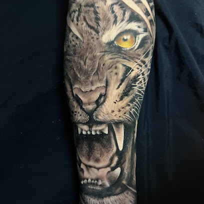 Leo Trillos Tattoo Artist