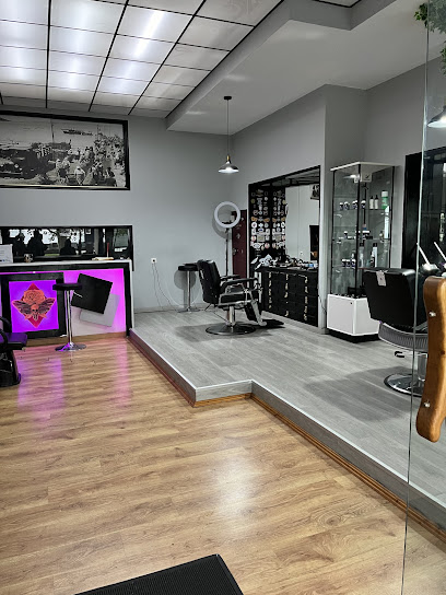 Mala Sangre Hair Tattoo Studio