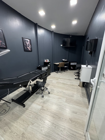 Monumental Barber – Tattoo