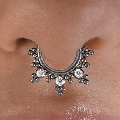 Piercings Segovia – Bloom Ink