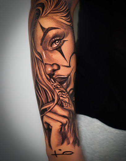 Profesional Tattoo