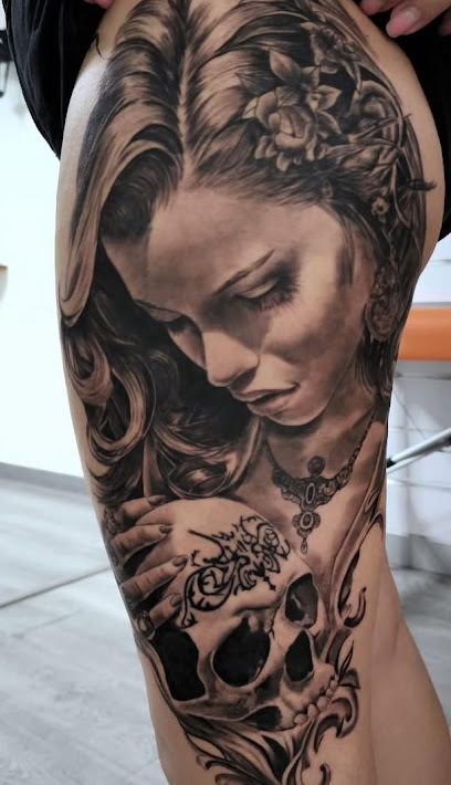 Rober 13 Tattoo | Estudio De Tatuaje & Piercing En Valencia