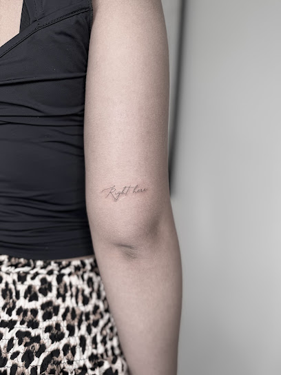 Studio 15. Fine Line Tattoo