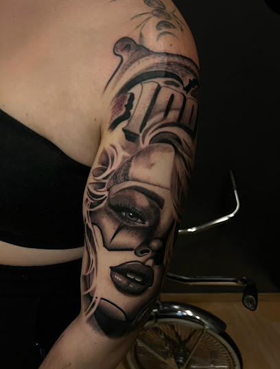 Studio Tattoo 13