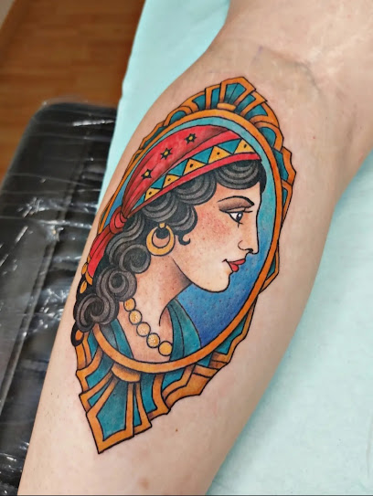 Tattoo Piercing Isa
