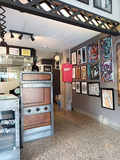 Tattooviper – Centro De Tatuajes – Piercings – Eliminacion Tatuajes
