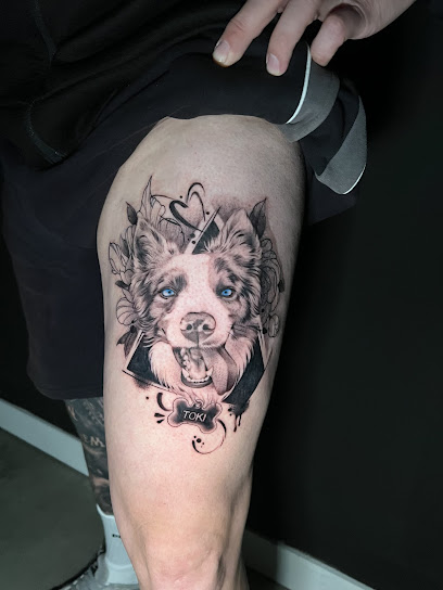 The Golden Lys Tattoo Estudio