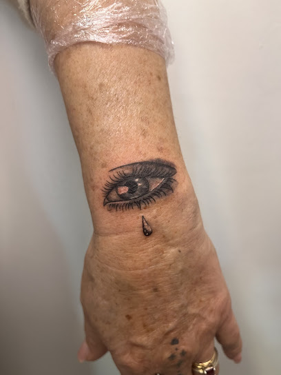 Zsanette Tattoo And Piercing